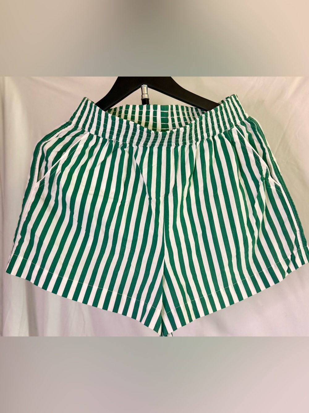 Splendid Green and White Striped Set - Picture 4 of 5